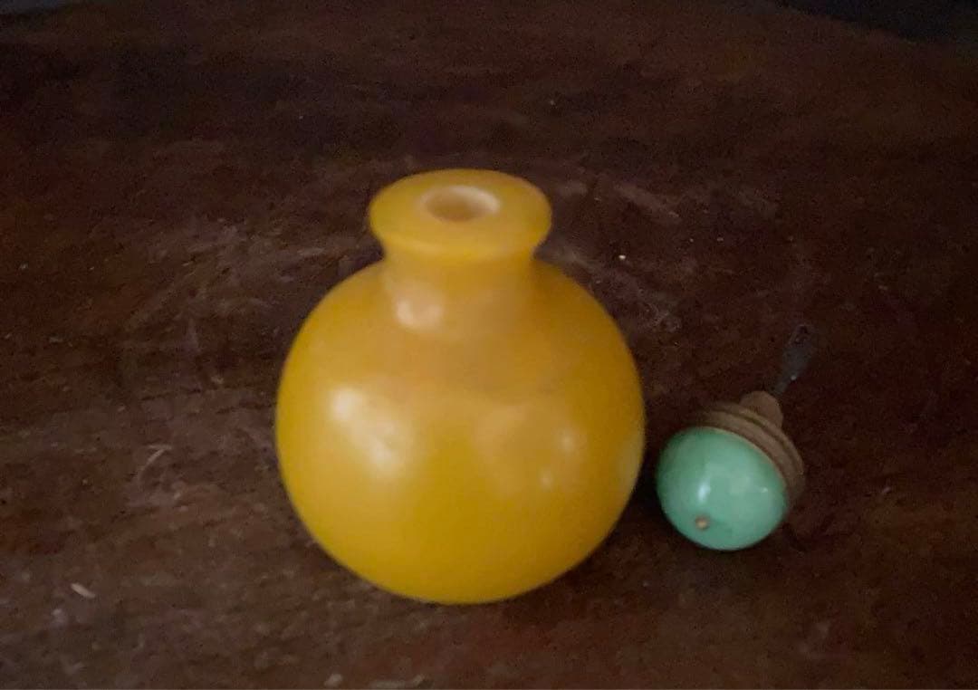 鼻煙壺 中國美術 琉璃 雞油黃 時代（清末〜民国）