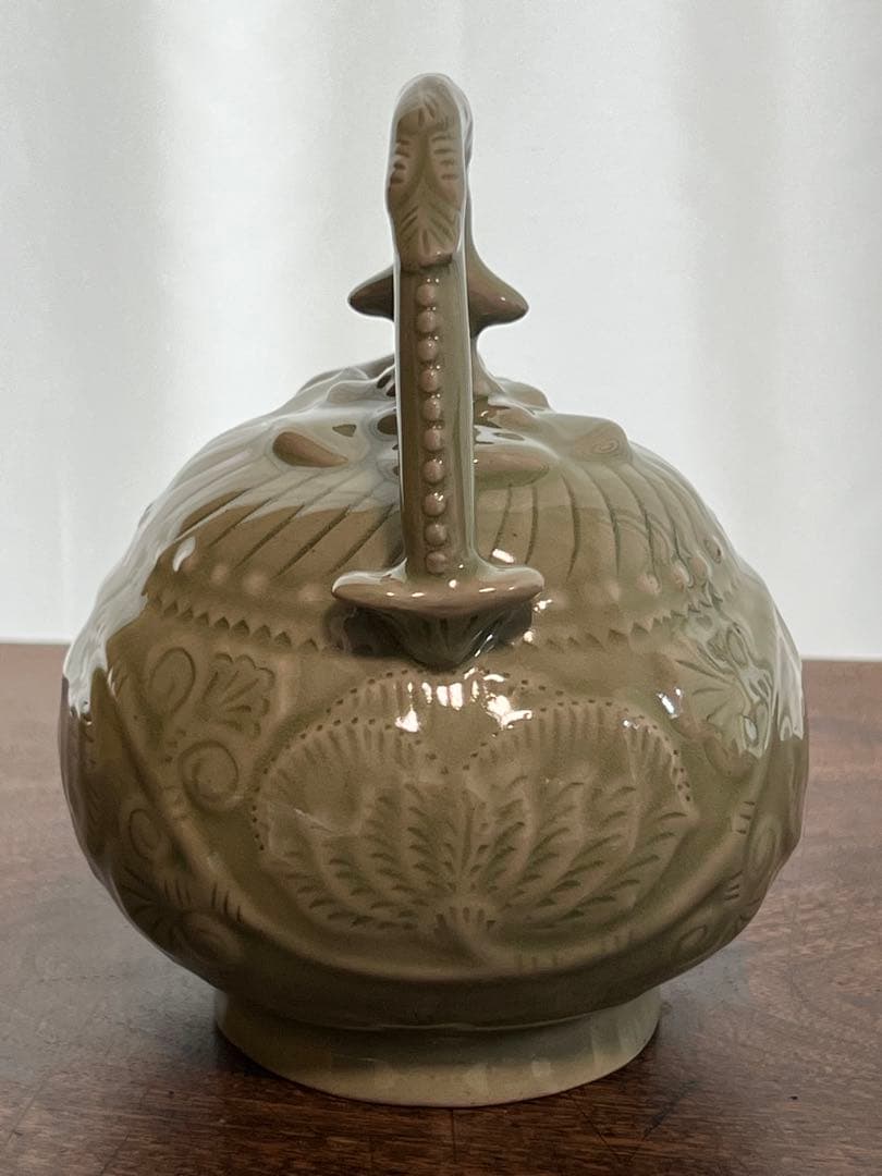 中国耀州窯青磁のレプリカ