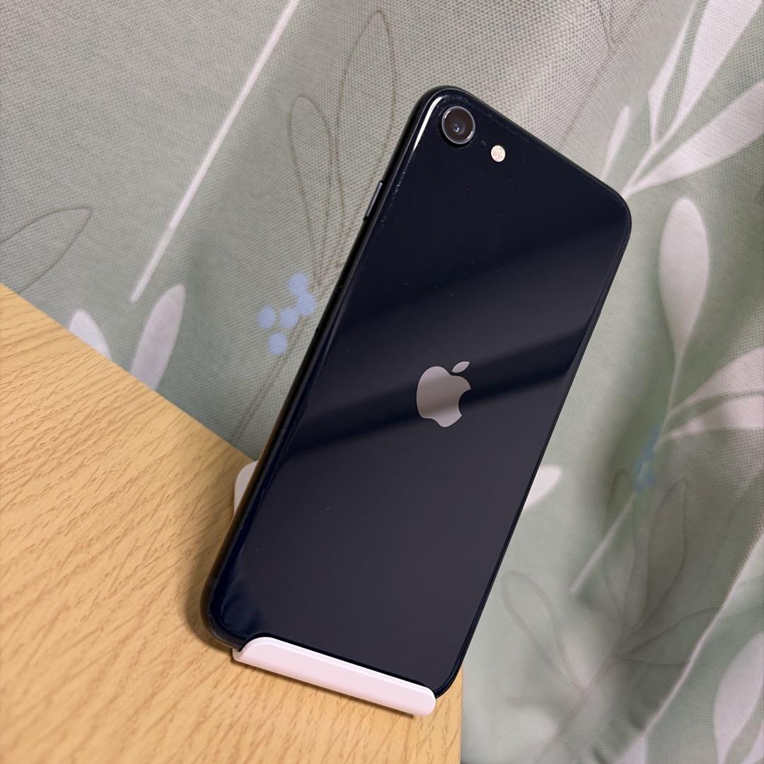 良品!! iPhoneSE3(第3世代) ミッドナイト ブラック 256GB