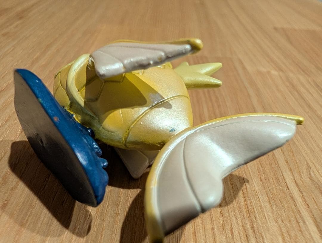 【希少】金のコイキング フィギュア