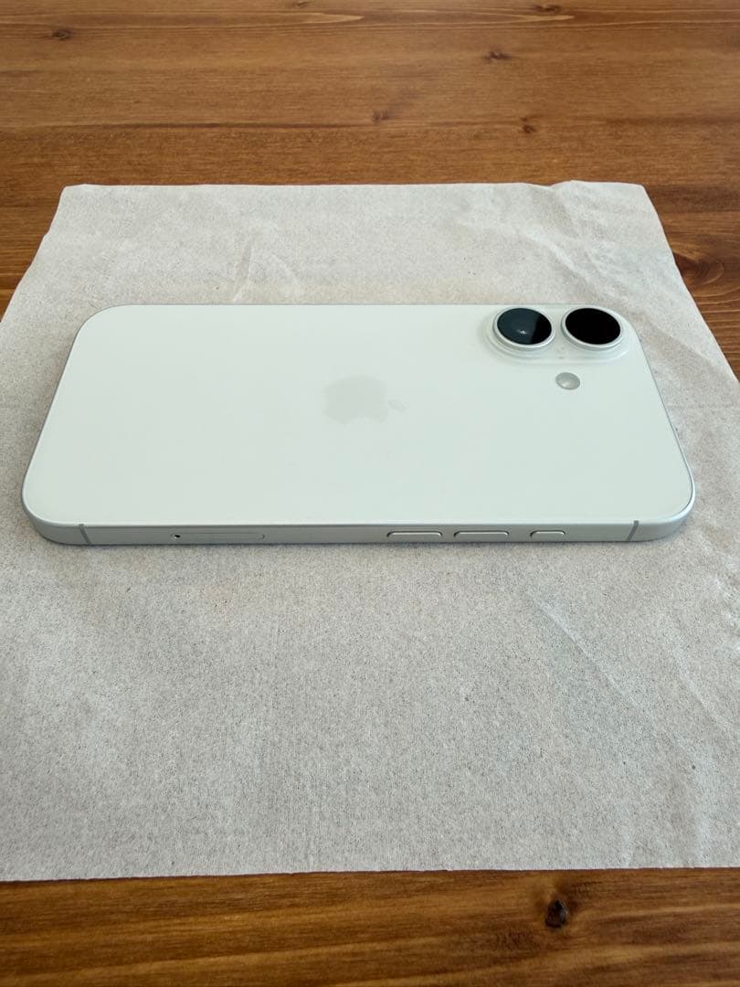 【極美品】iPhone16 アイフォーン16 128ホワイトSIMシム フリー