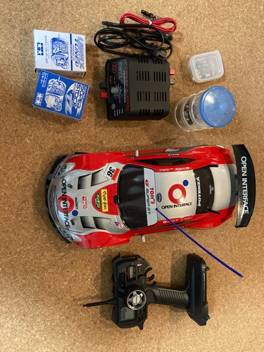 ラジコン　充電器付