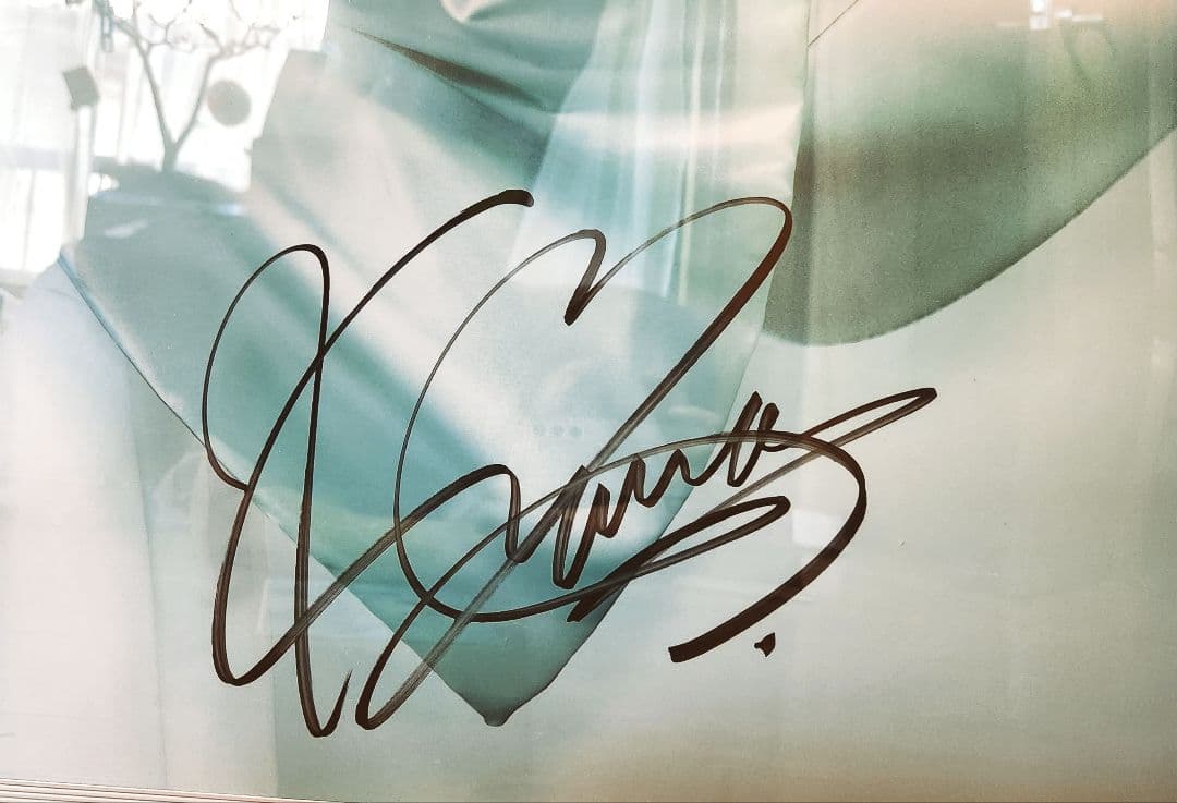 【マジマ】西野カナ　サイン入りポスター