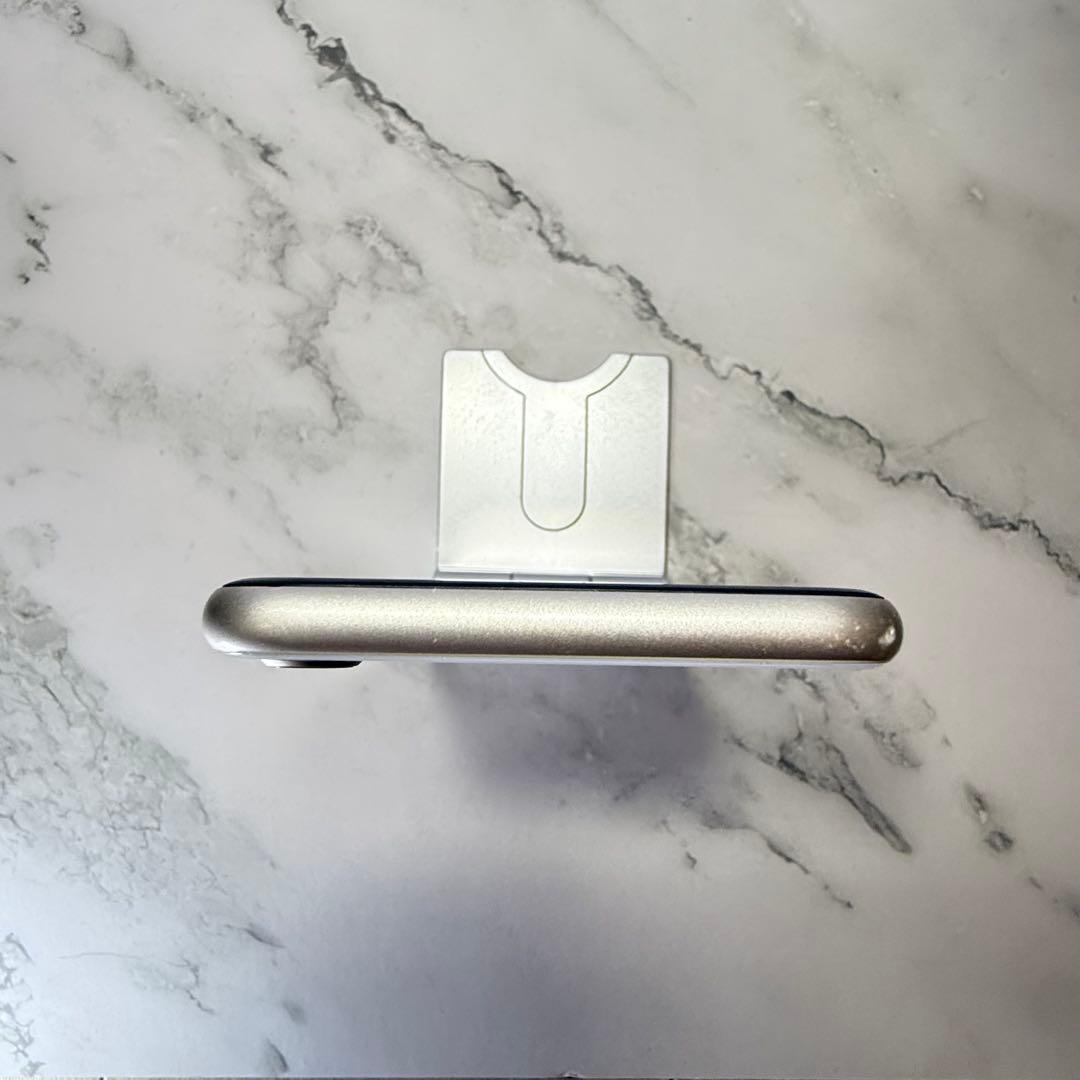 【最終値下げ】★バッテリー100% iPhone SE 第3世代 128GB