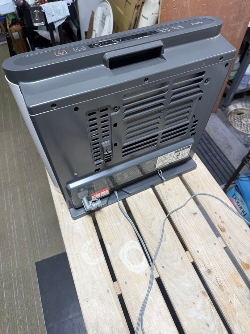 【洗浄消毒作業済】ノーリツ　ガスファンヒーター　都市ガスGFH-2402S-W5