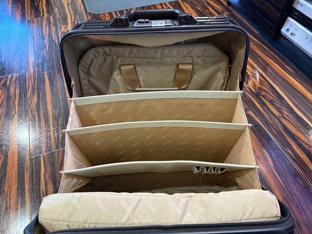 旅*は様 美品　RIMOWAリモワ　サルサデラックス　ビジネストロリー2輪　ブラ