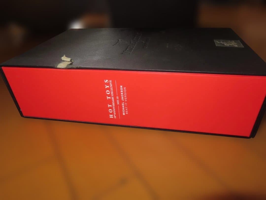 マイケル・ジャクソン_MICHAEL _BEATIT_フィギュア　ホットトイズ