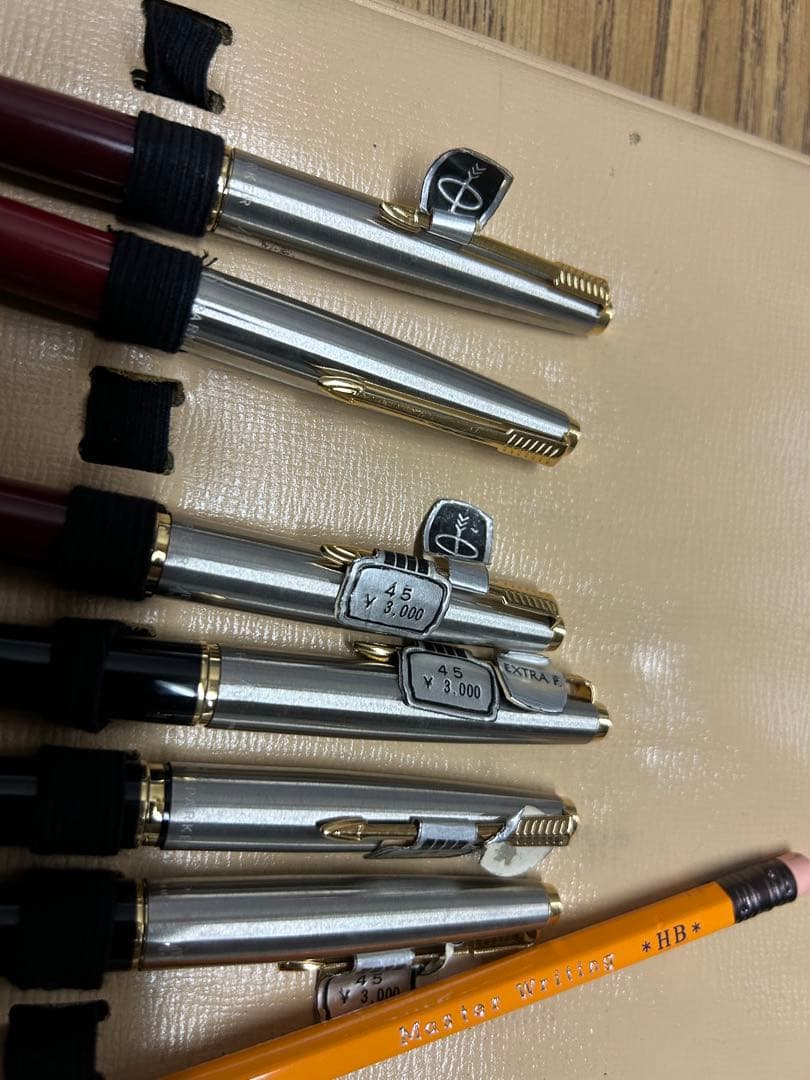 Parker 合成皮革サンプルケースと万年筆6本(昭和46年当時もの)