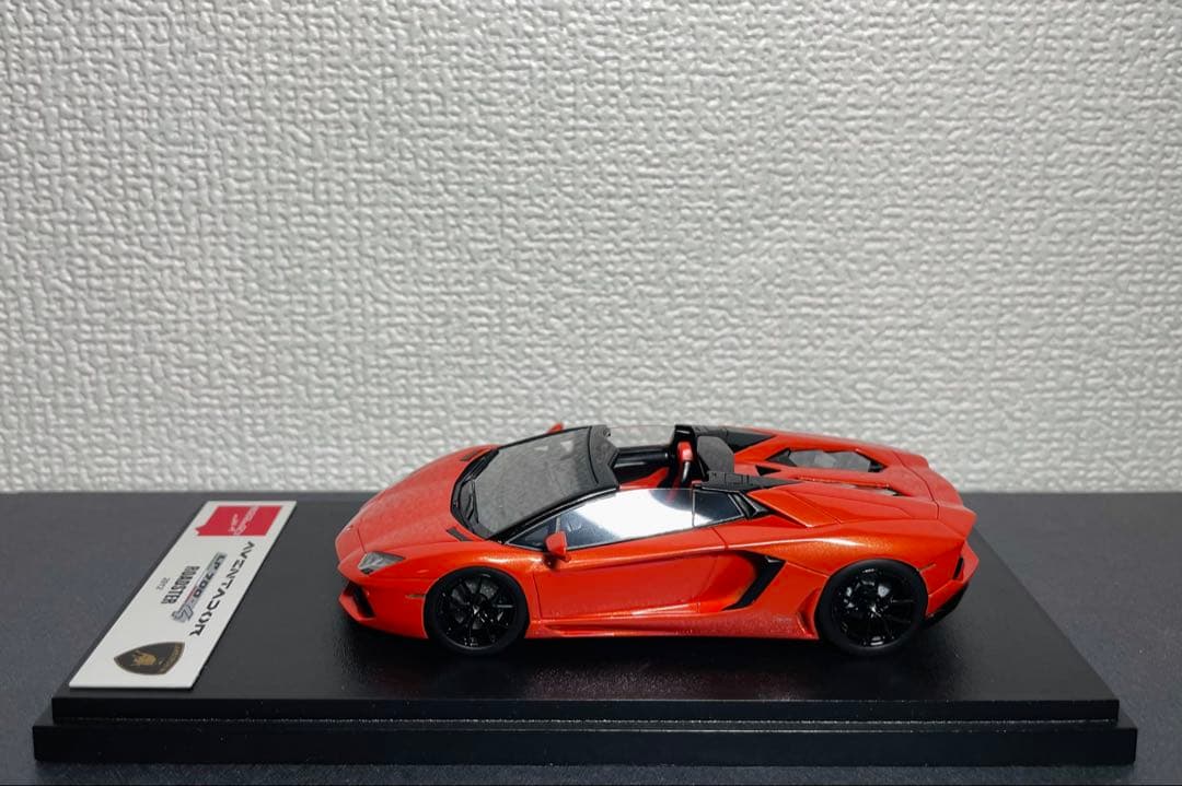 ミニカー Lamborghini Aventador LP700-4 Roadster