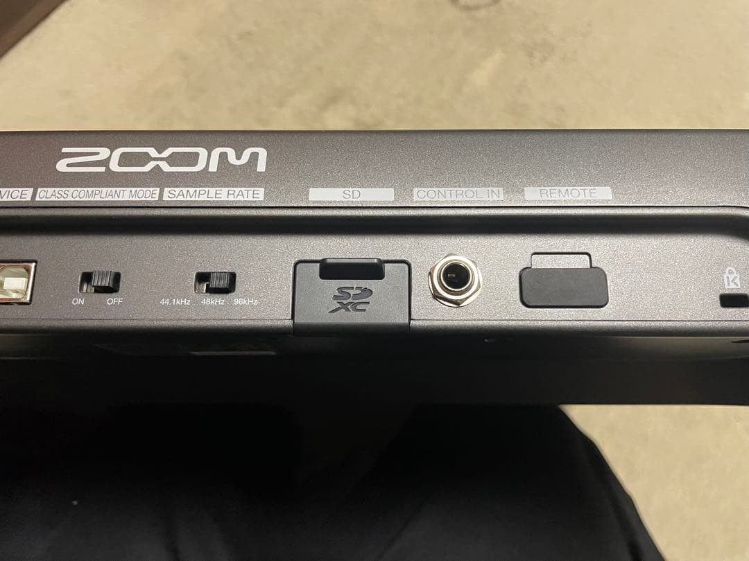 【動作確認済】ZOOM LiveTrak L-20 ＋ BTA1 ＋ FS01