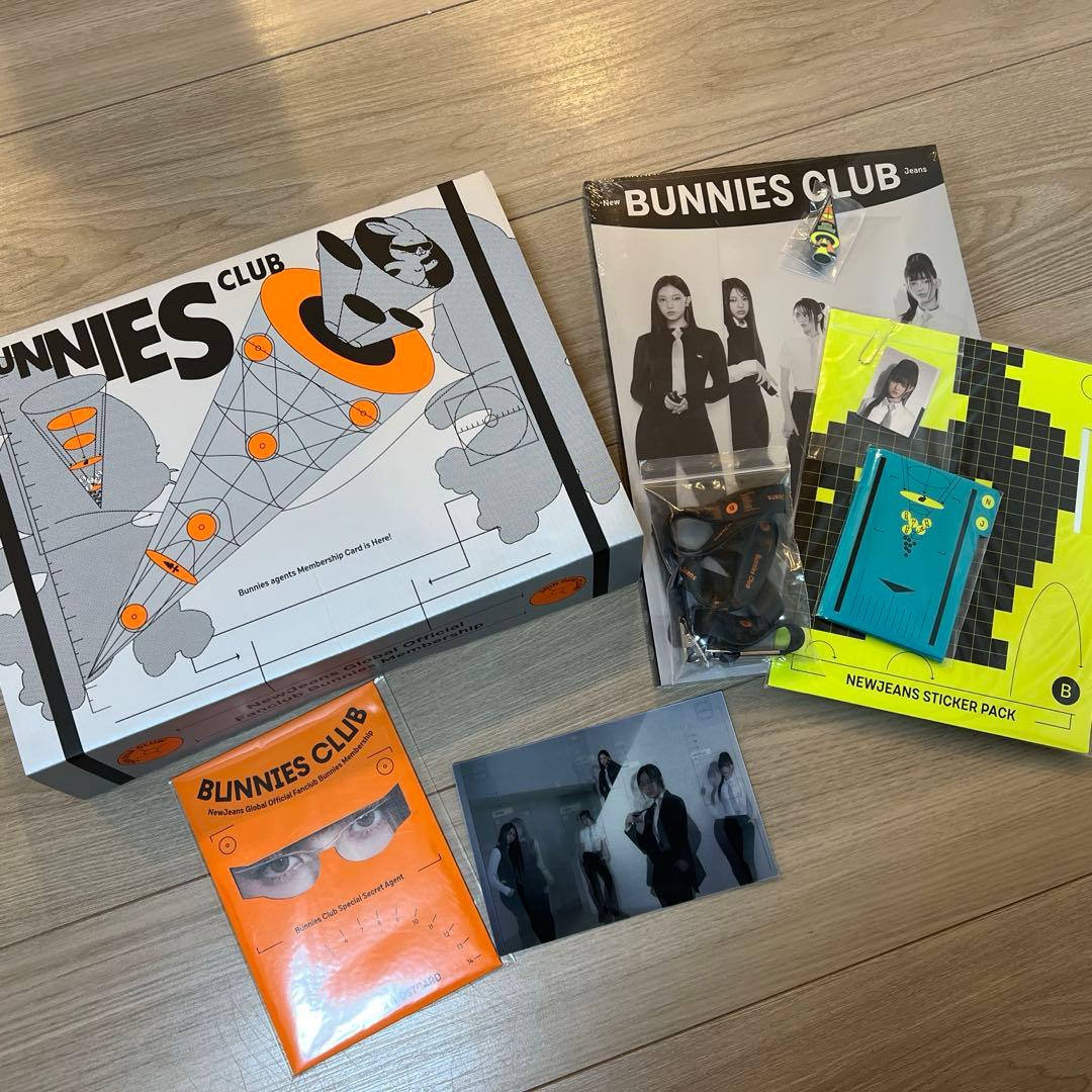 アイドル NewJeans Bunnies Club membership kit