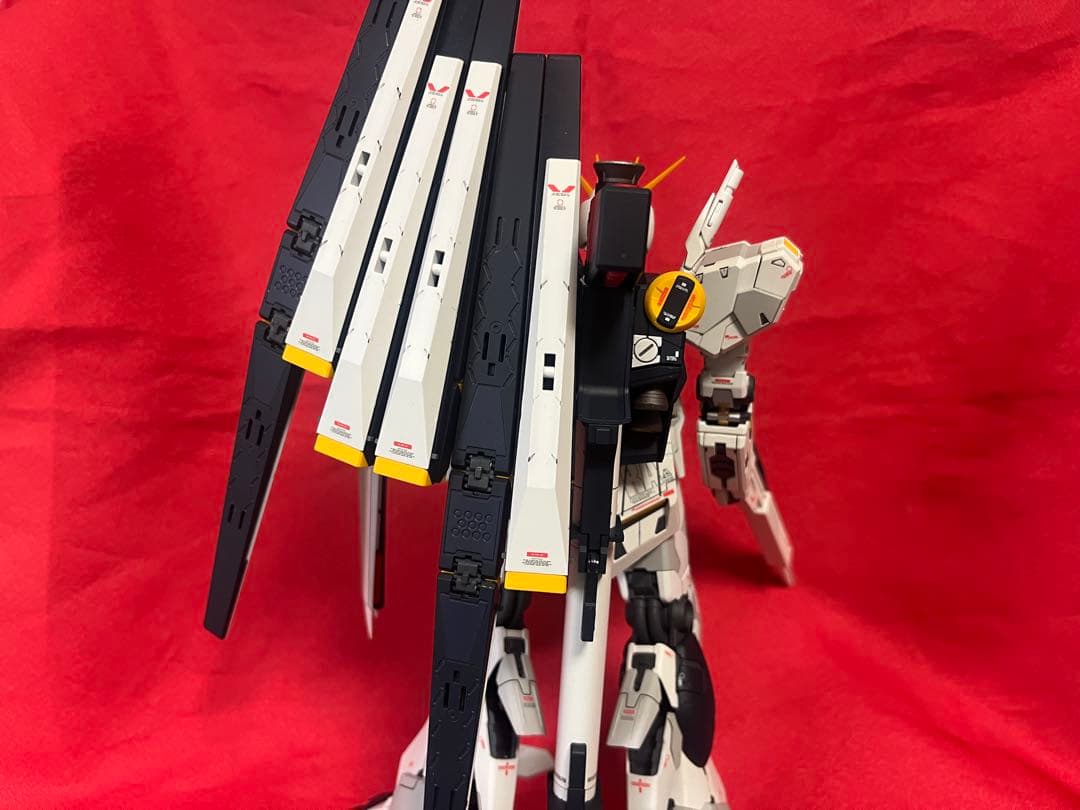 MG1/100 RX-93 νガンダムver.Ka塗装完成品