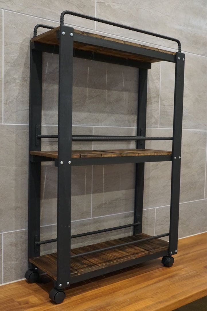 ウィスキーラック　男前インテリア　棚　インダストリアル　収納　お酒