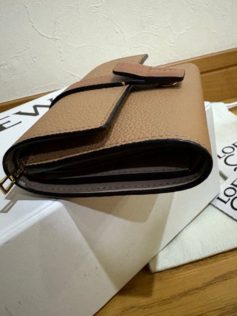 ロエベ バーティカル ウォレット スモール 3つ折り財布