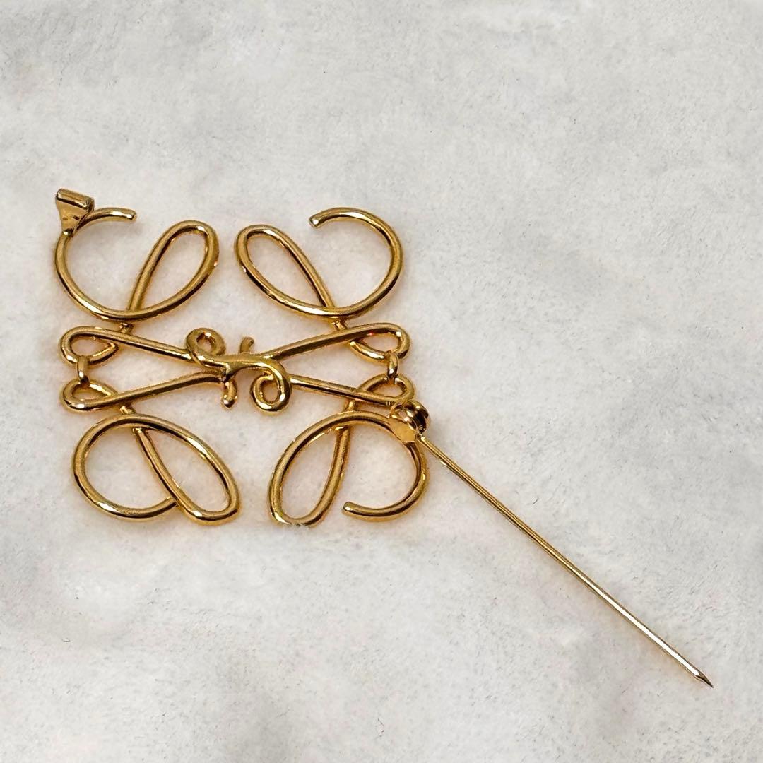 LOEWE ロエベ アナグラム ブローチ ゴールド