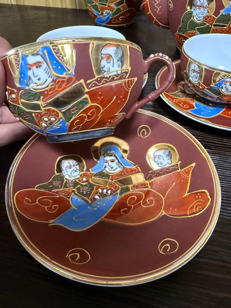 茶道具セット 赤色と金色の陶器製