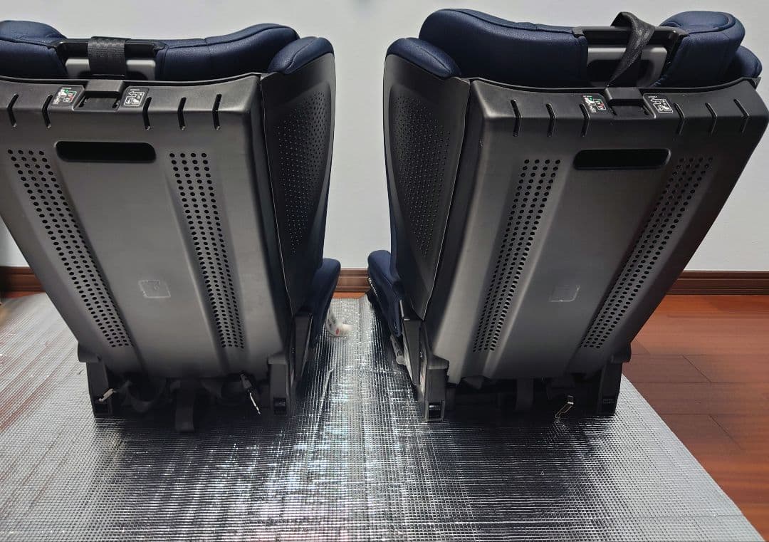 エールべべ パパットグランス ISOFIX ジュニアシート ネイビー　2台