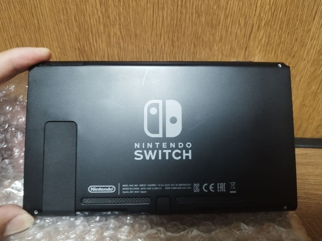 ニンテンドー Nintedo Switch 2018年製 本体のみ