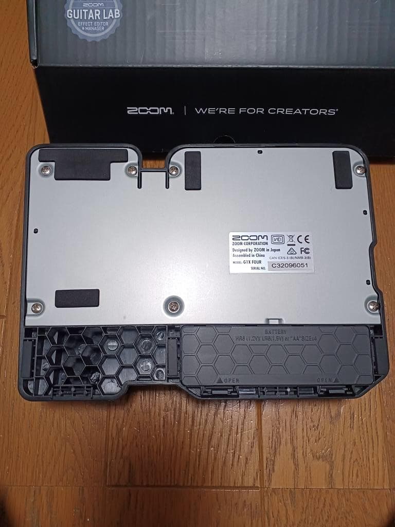 【ZOOM】G1X FOUR　ACアダプター付き ギター用マルチエフェクター