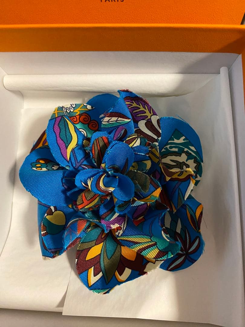 エルメス　フラワーツイルコサージュ　ヘアアクセサリー