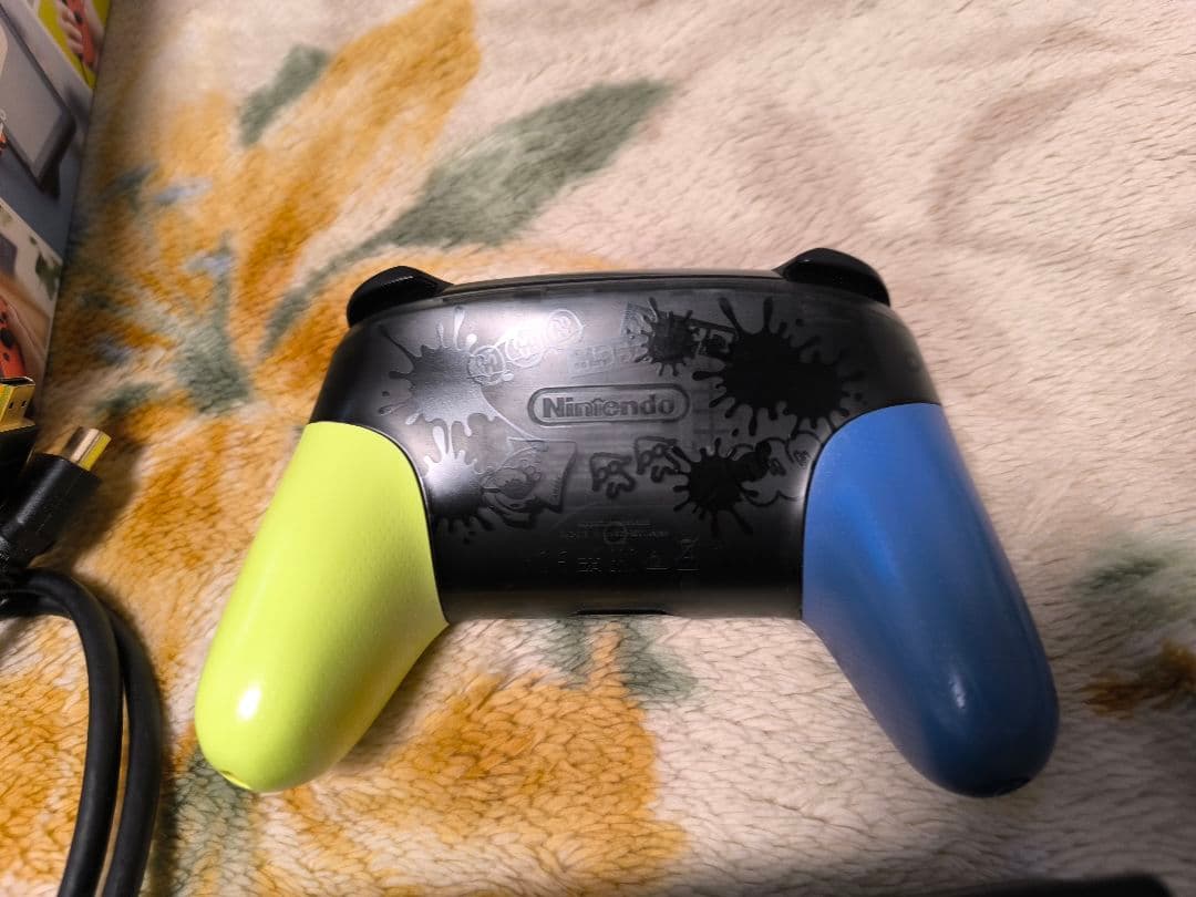 み*ま様 【プロコン付】Nintendo Switch 本体 ネオンブルー/ネオ