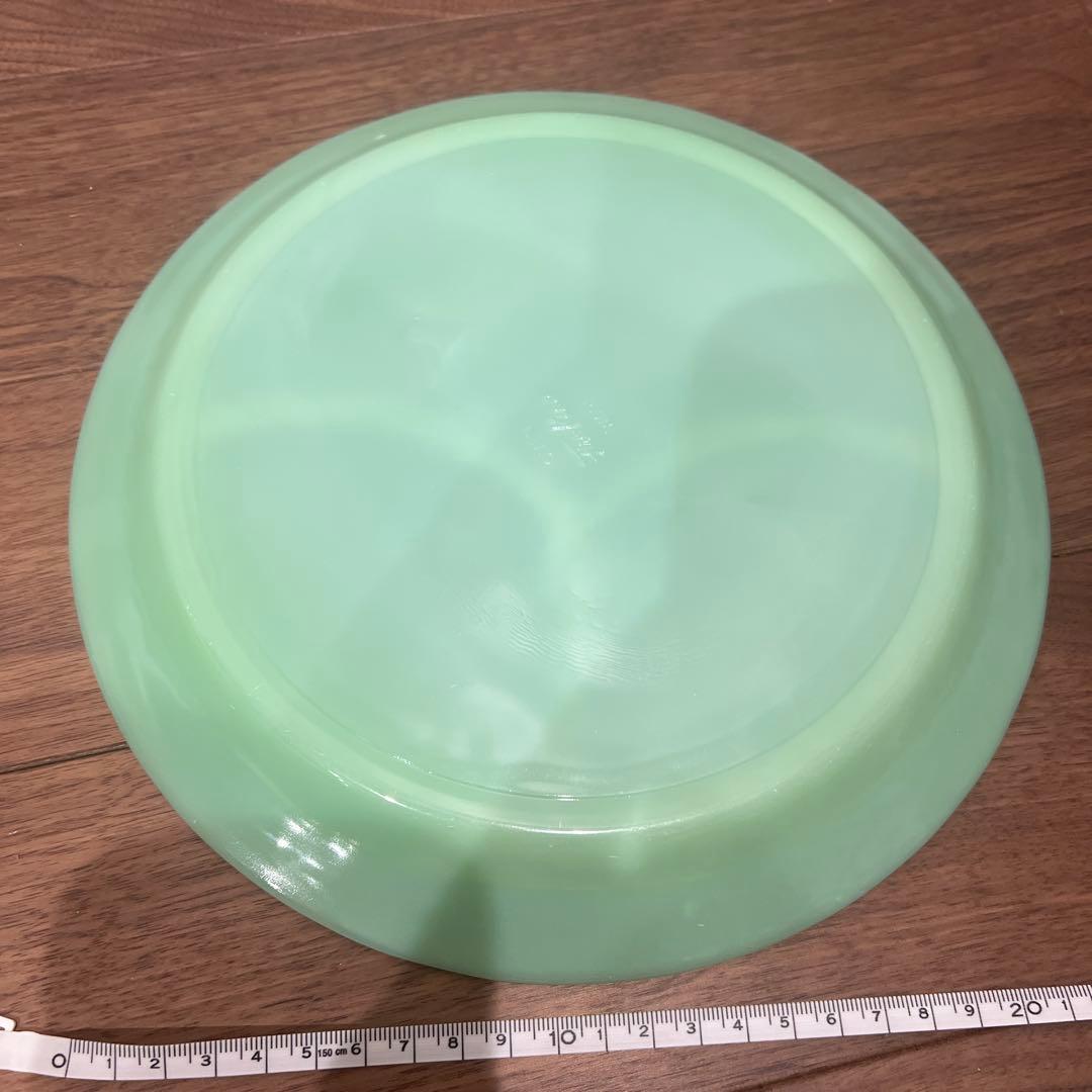 ファイヤーキング　ジェダイ初期　淡い緑色のガラス製プレート