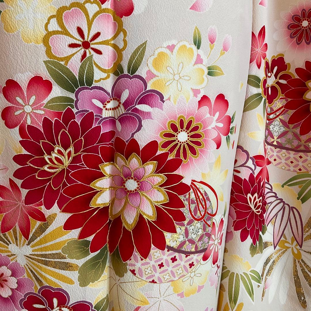 振袖　ベージュ系　アイボリー系　菊　鞠　桜　竹　ちりめん地　正絹