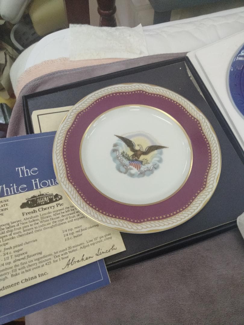 み*ん様 1981年製〜2004年イヤー陶器プレート20枚