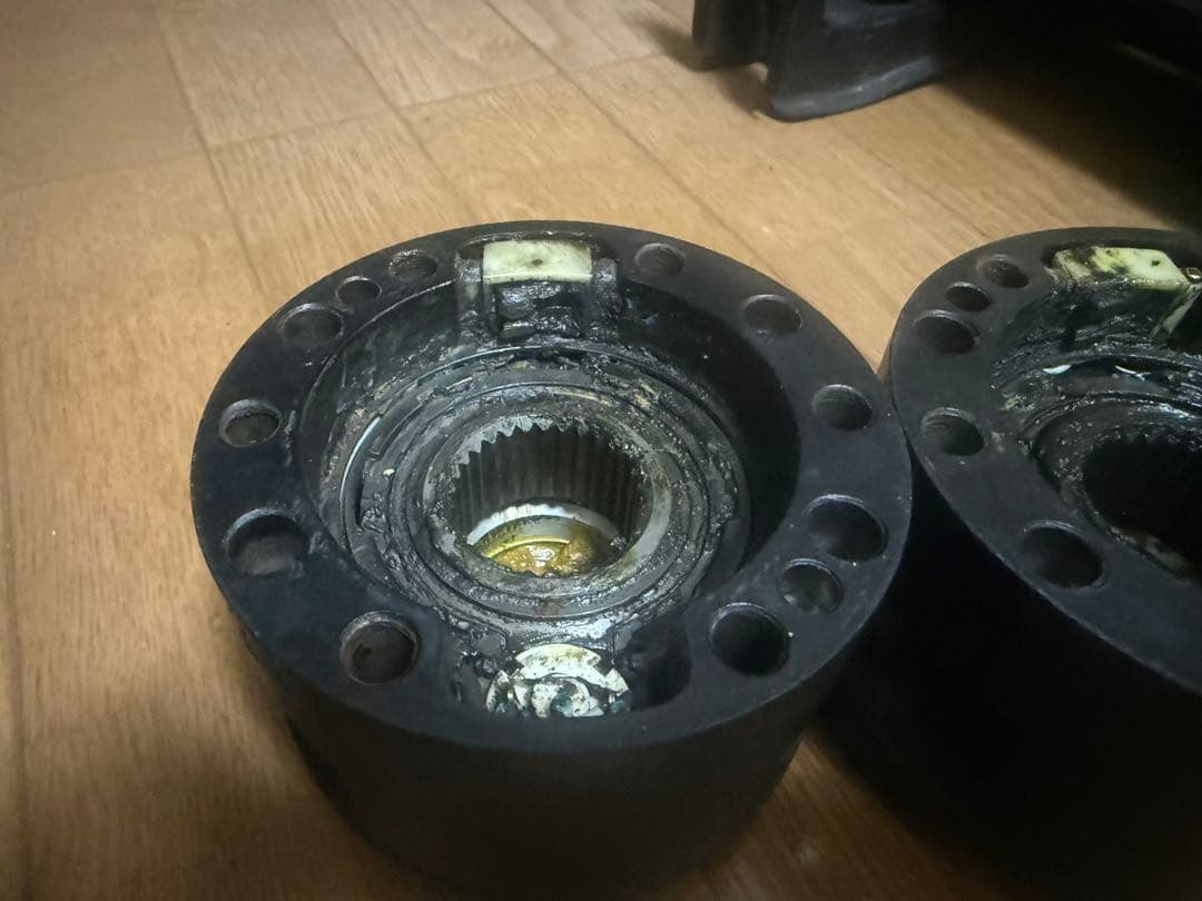 ランドクルーザー70系kzj78取外し パワーロッキングハブ　ジャンク