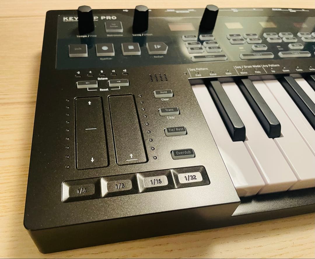 美品 Arturia KeyStep Pro Chroma +ケース　MIDI
