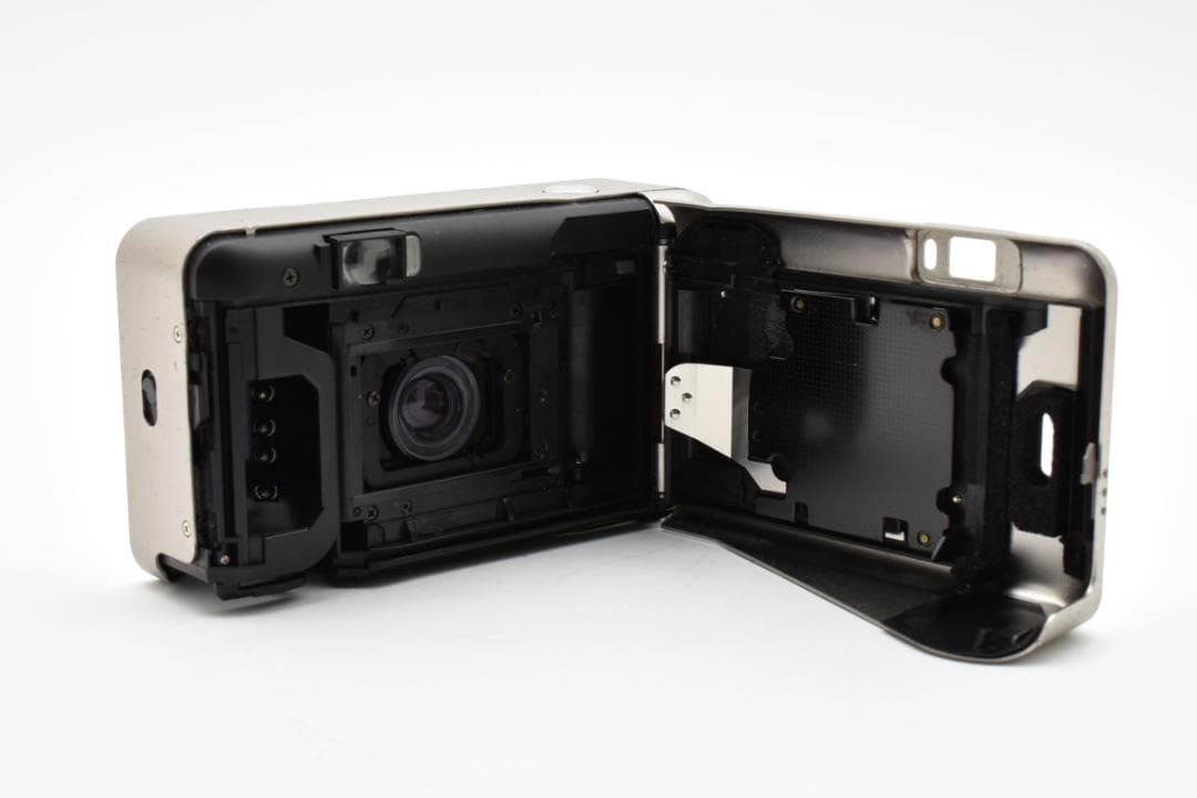 FUJIFILM フジ TIARA ZOOM コンパクトフィルムカメラ