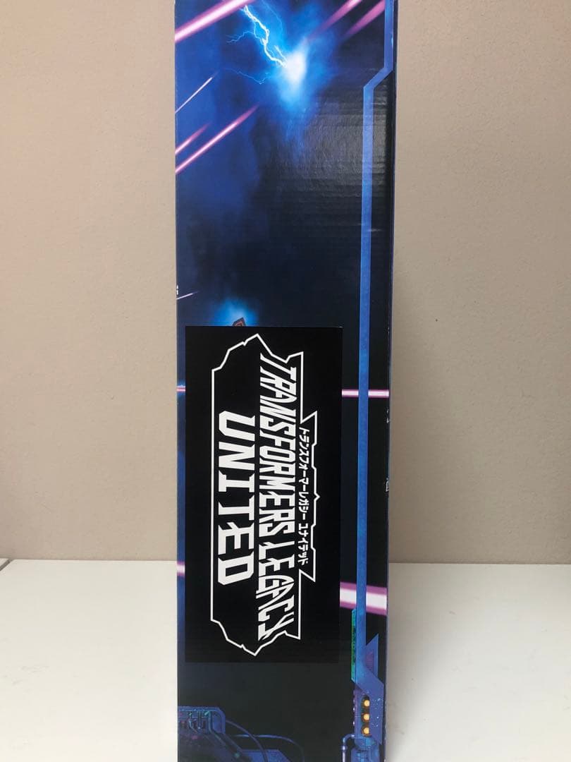 トランスフォーマーレガシーユナイテッド　タイダルウェーブ（アルマダユニバース）