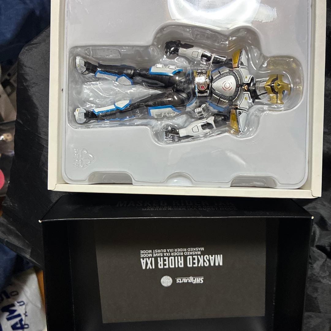S.H.Figuarts　真骨彫　仮面ライダーイクサ