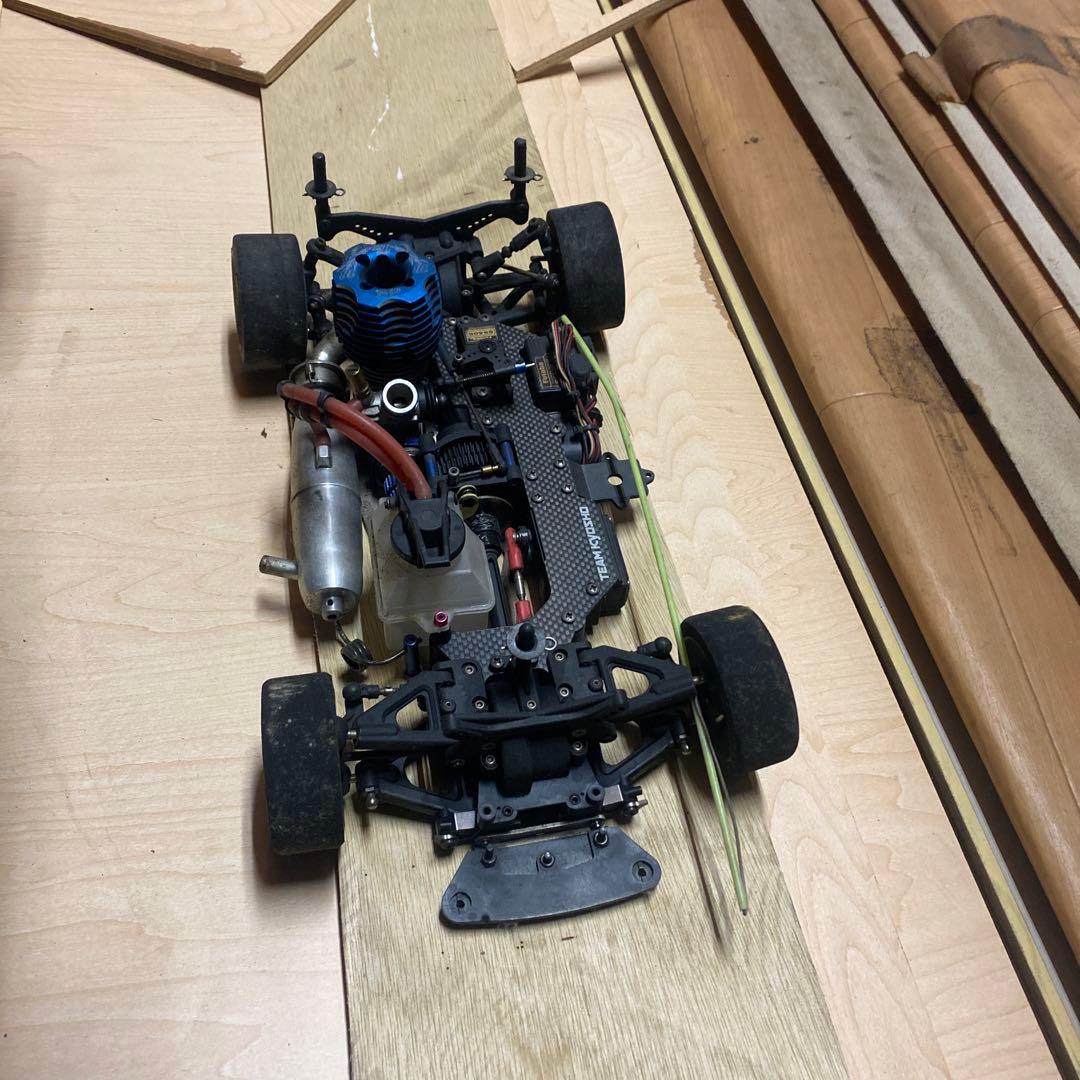 エンジンラジコンカー