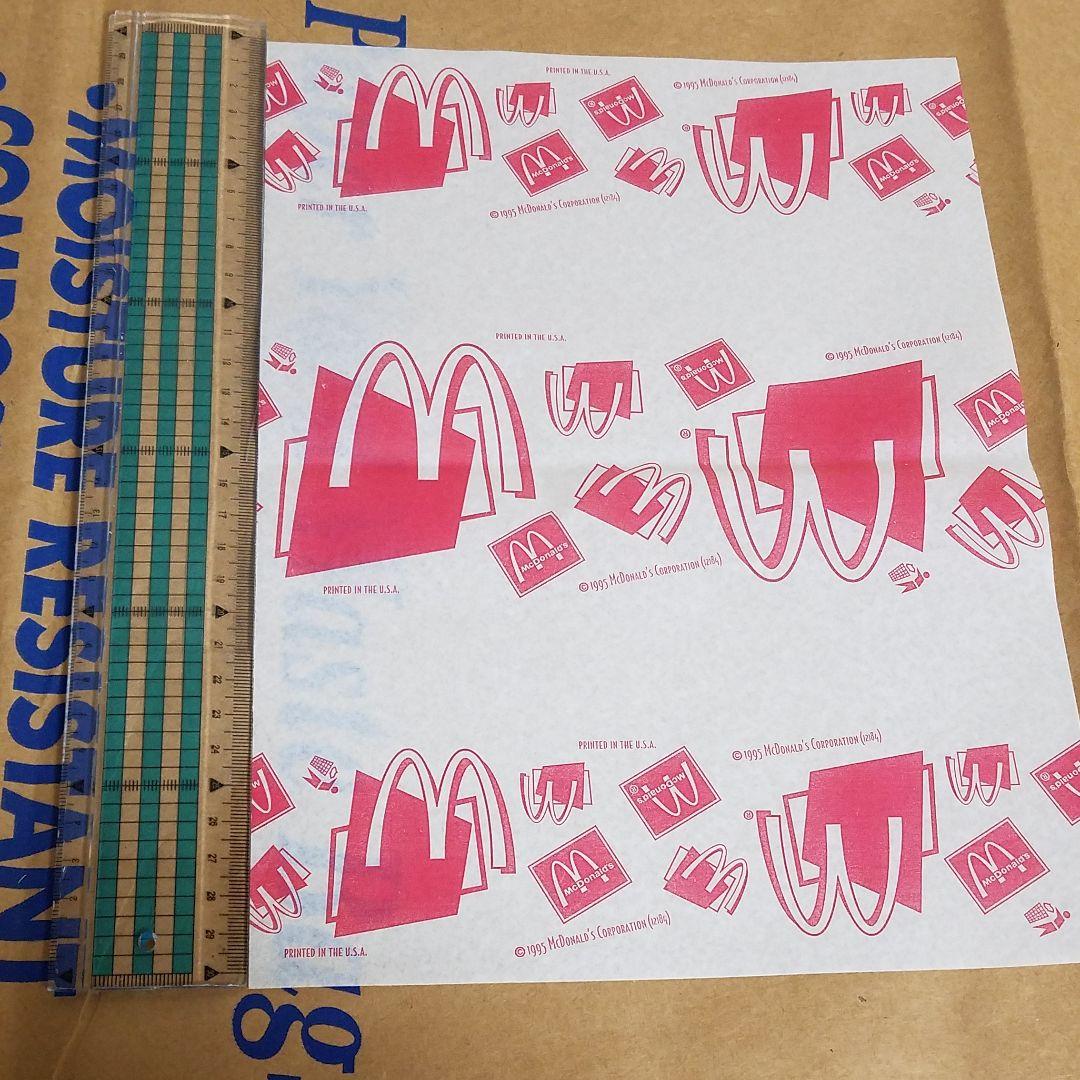 マクドナルド　ハンバーガーの包装紙