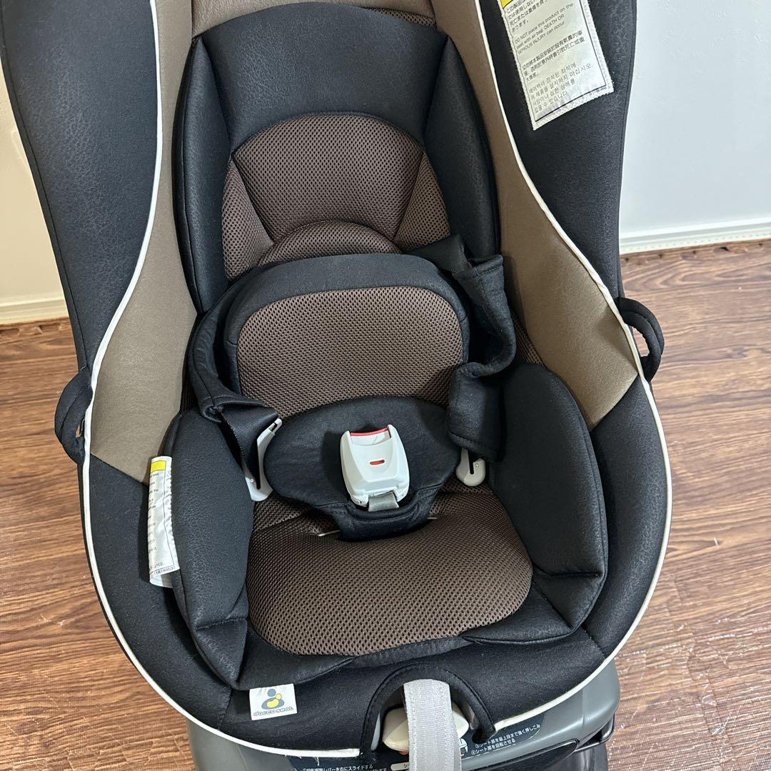 Combi コンビ チャイルドシート ブラック/ブラウン ゼウスターンユーロ