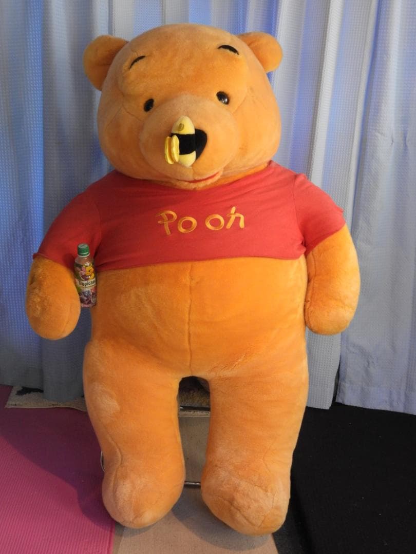 限定　ディズニーストア　巨大　くまのプーさんぬいぐるみ(1.5米)