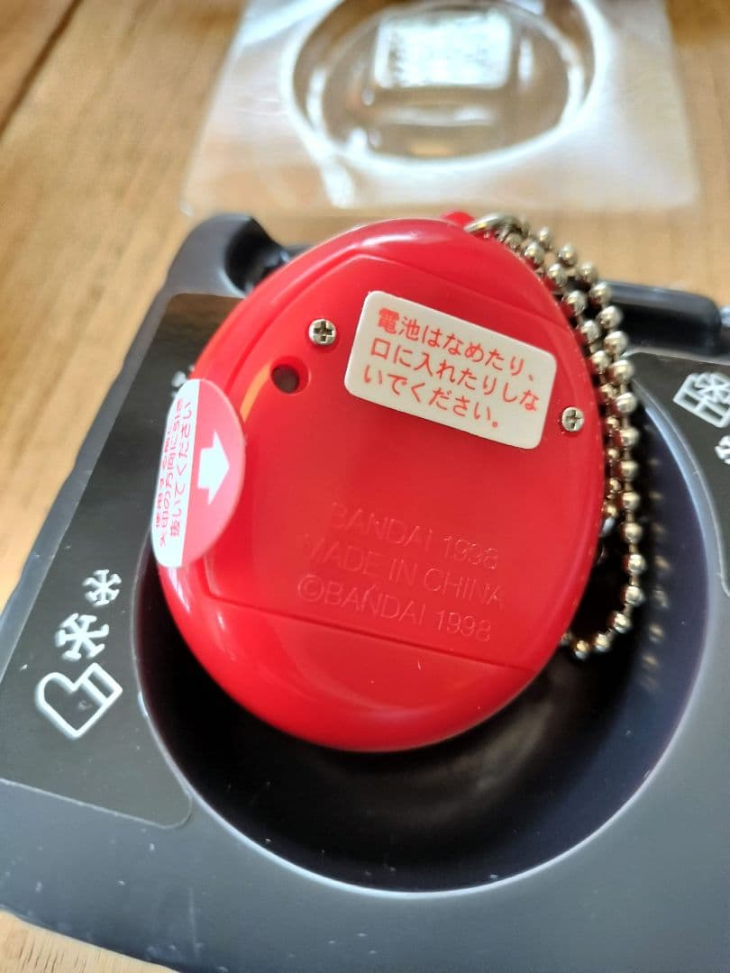 希少品 未使用 サンタクロっちのたまごっち (レッド)