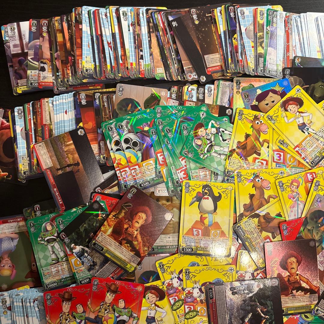 トイ・ストーリー トレーディングカード 引退品 1000枚弱あります。