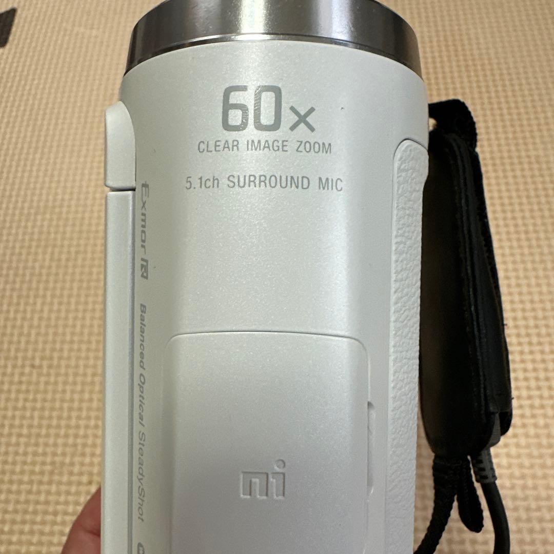 SONY HDR-CX680 ホワイト　美品　これからのシーズンにぴったり。