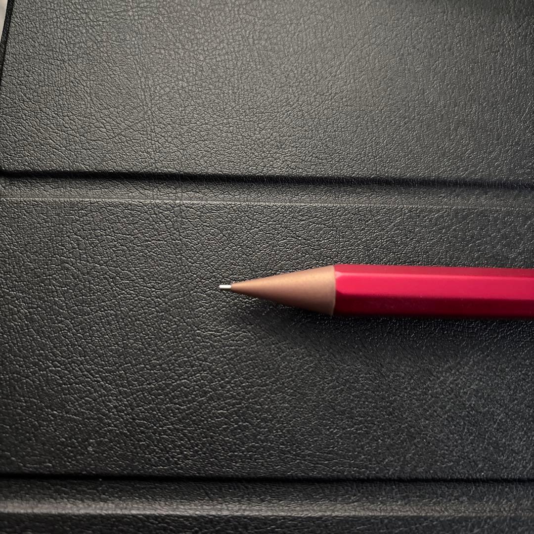 カヴェコスペシャルレッドエディション0.7mm