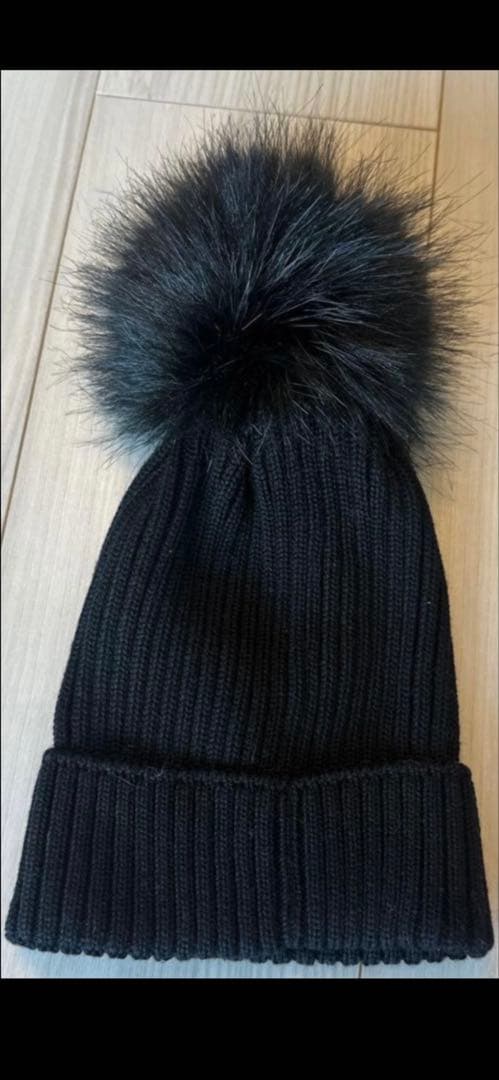 ⭐︎MONCLER⭐︎ブラックニット帽 ファー付き