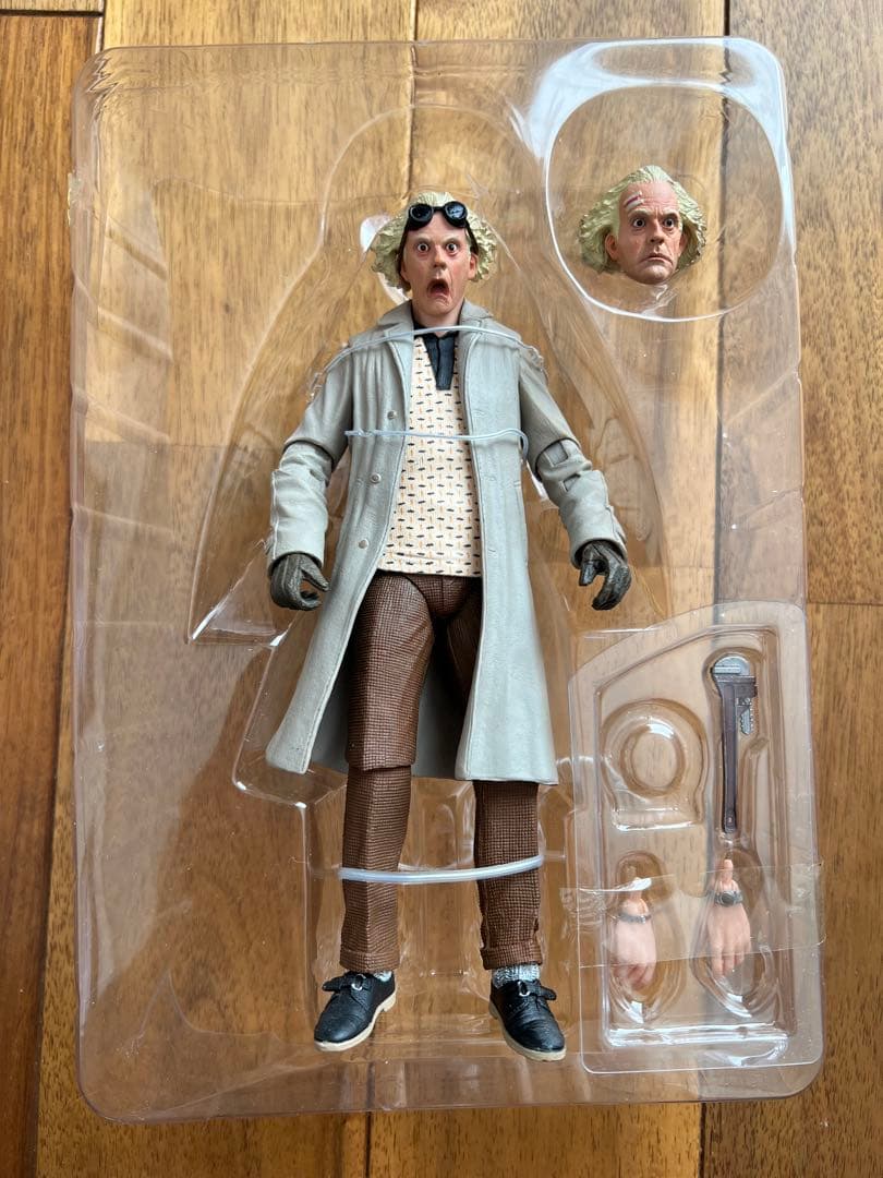 NECAバック・トゥ・ザ・フューチャー アルティメットドク・ブラウン