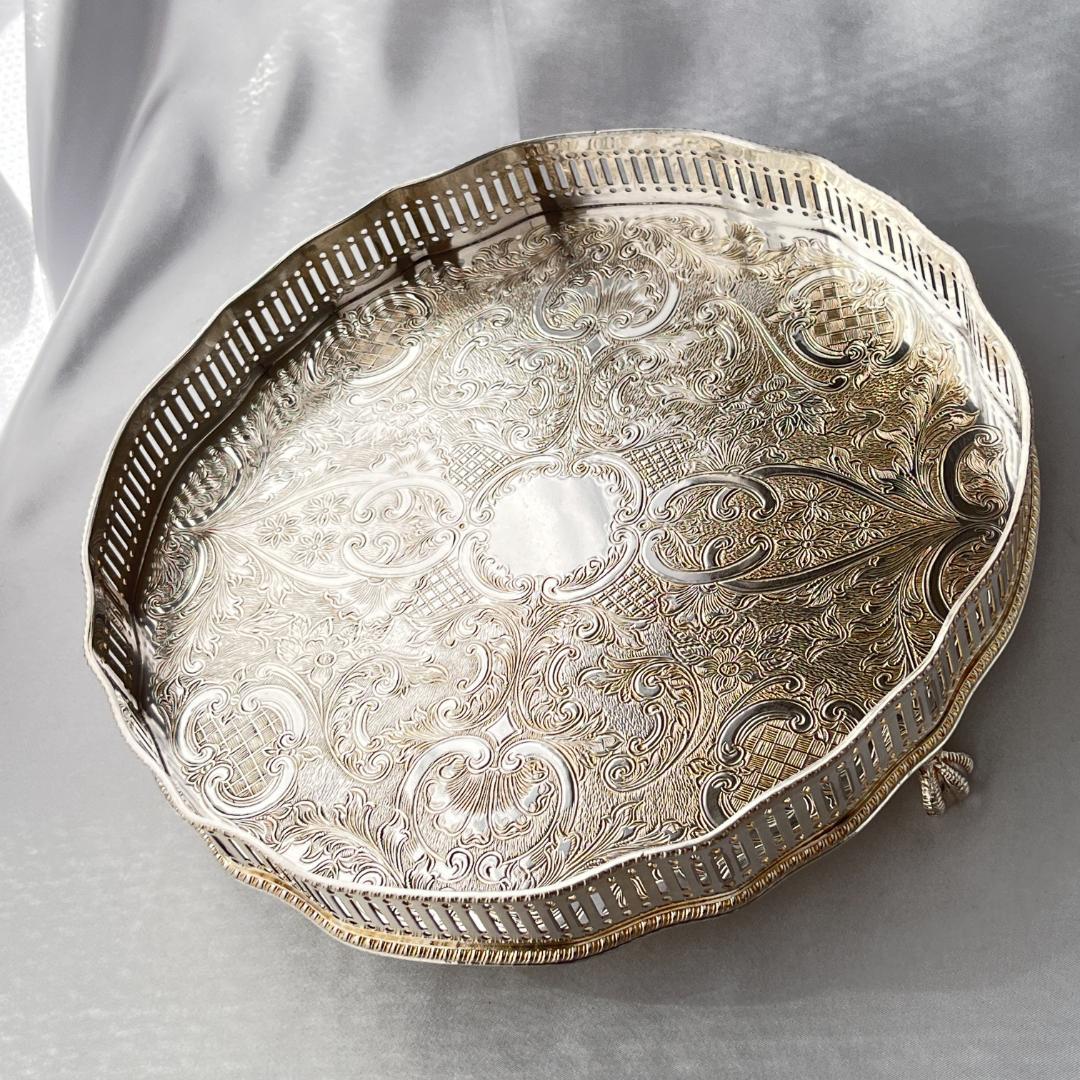 【英国】 ギャラリートレー サークル型 25cm クロウフット