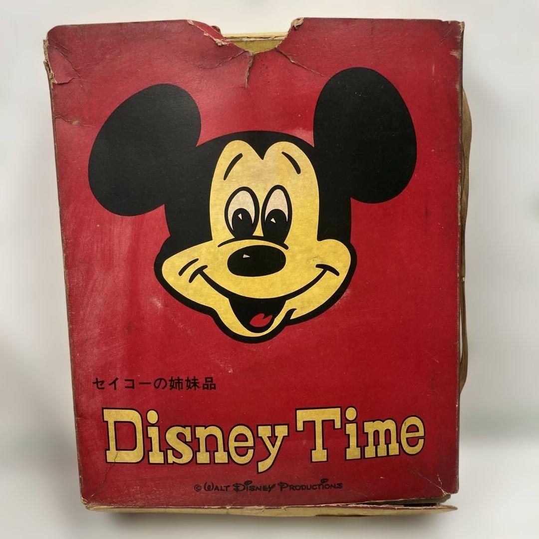 1962年に、精工舎が日本製初SEIKOディズニータイムの子供向けの時計を発売
