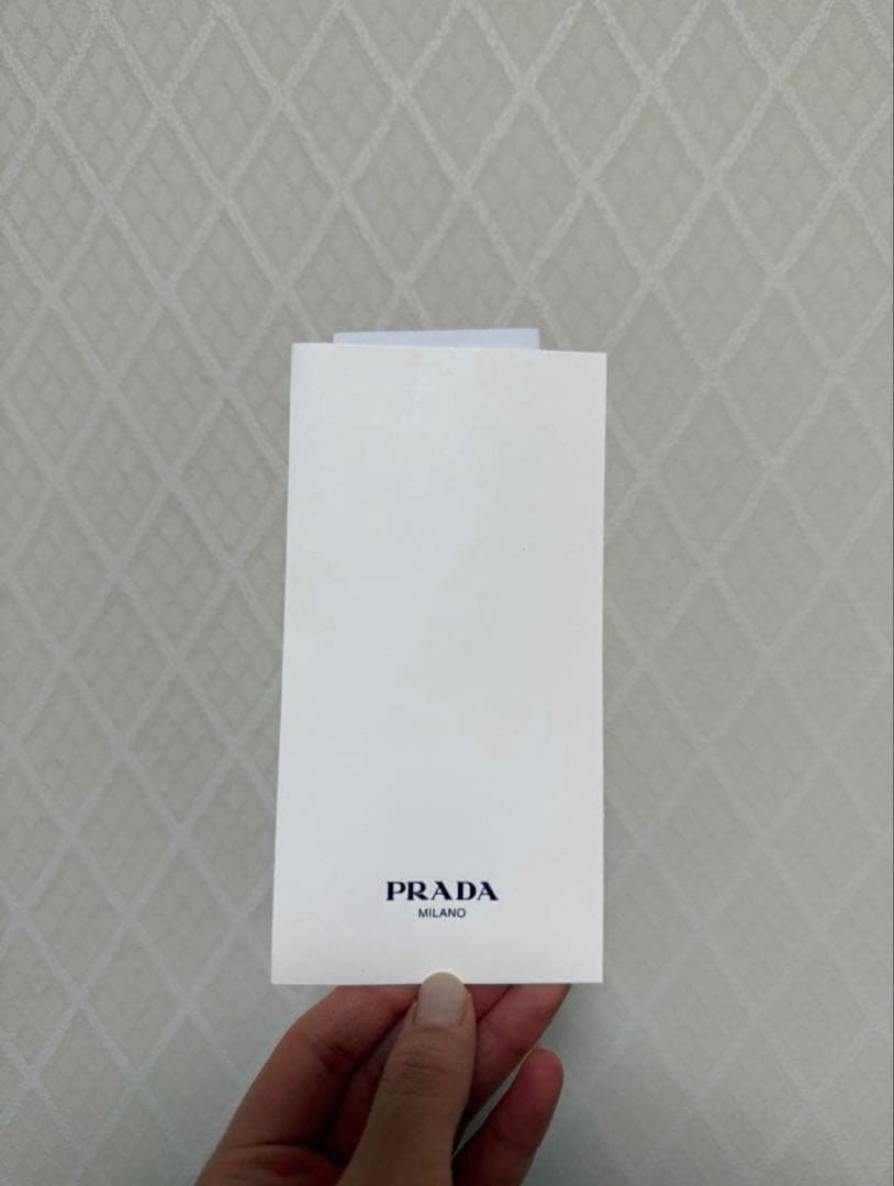 PRADA ブラックレザーショルダーバッグ