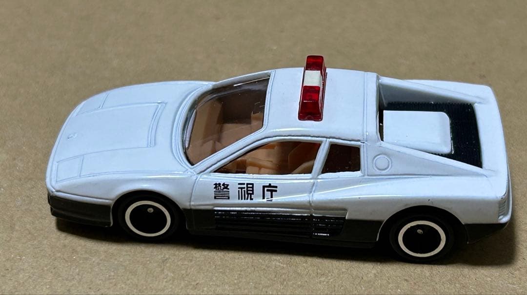 日本製 トミカ フェラーリ テスタロッサ パトロールカー