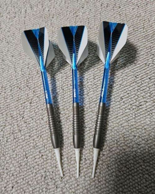 美品 ダーツライブ ゼロボード ポールスタンド、チップ　2個口発送コメント必須