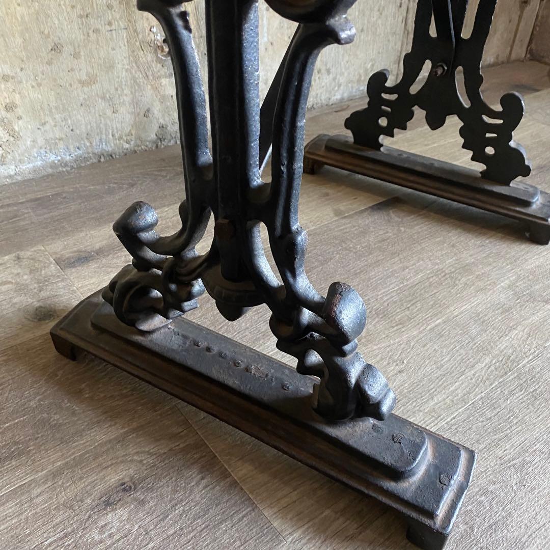 フランスヴィンテージ　鉄脚×古材 アンティークテーブル　カフェテーブル