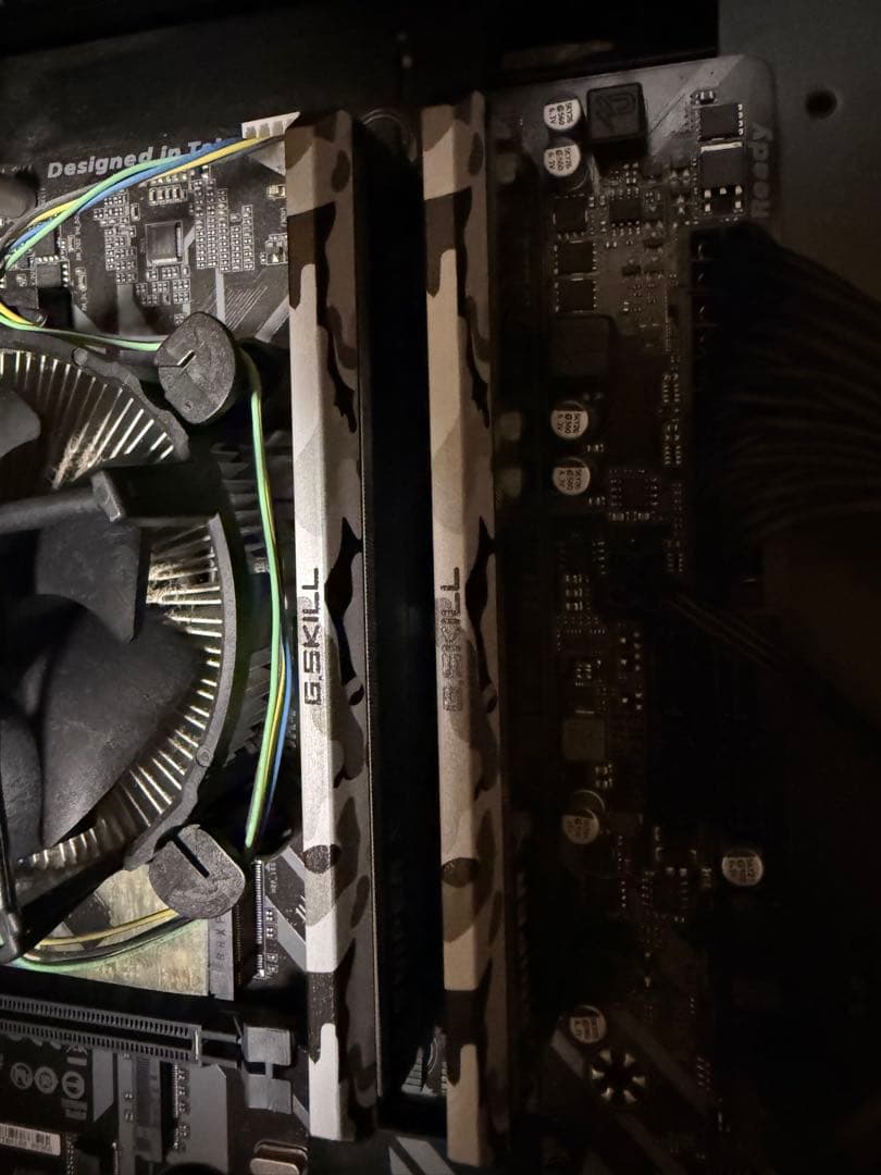 自作PC intel i5 8500 GSKILL 16B 256GB